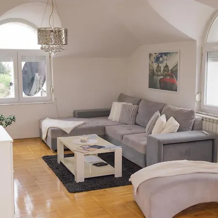 아파트 Casa Bella 로즈니차